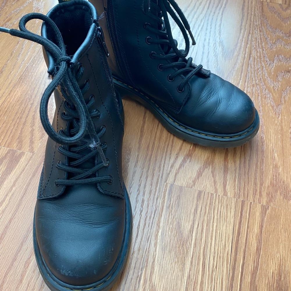 Dr. Martens 1460 J Kids size 3 Black Leather Boots